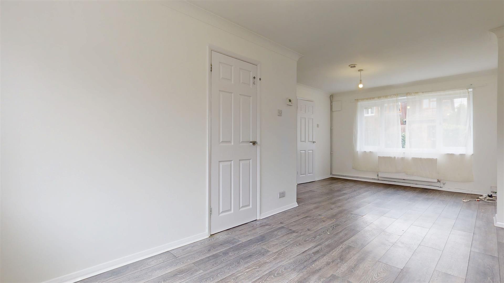 3 bed property in Collins Walk, Newport Pagnell